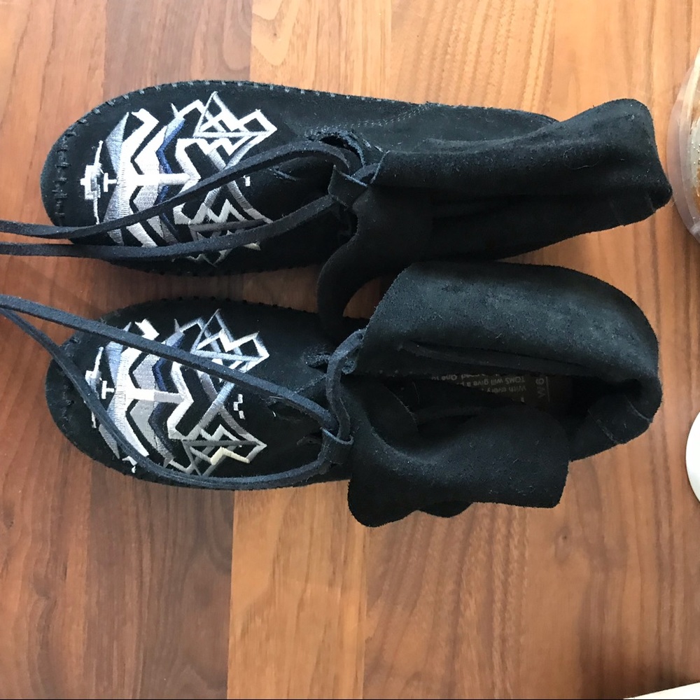 TOMS moccasins